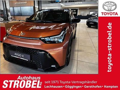 Neu Toyota Aygo X 116 PS (85 kW) 2026 Cinnamon bronze metallic / bla SUV