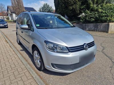 Gebraucht VW Touran Trendline 105 PS (77 kW) 2012 Silber Van / Kleinbus