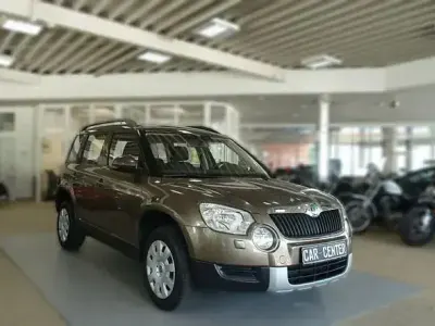 Gebraucht Skoda Yeti Active 105 PS (77 kW) 2013 Braun SUV
