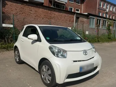 Second-hand Toyota iQ 69 CP (50 kW) 2009 Alb Hatchback