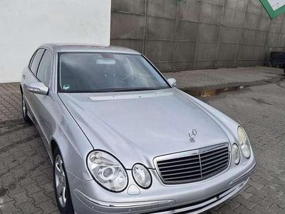 Gebraucht Mercedes E200 163 PS (119 kW) 2005 Limousine
