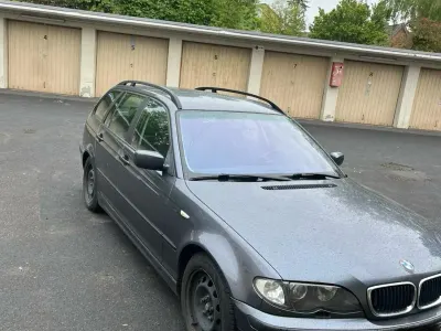 Gebraucht BMW 318 118 PS (86 kW) 2001 Grau Kombi
