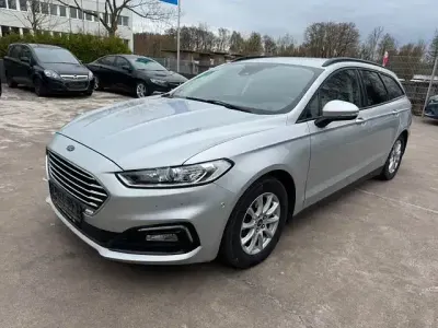 Używany Ford Mondeo Trend 110 KM (80 kW) 2021 Srebrny Sedan/Limuzyna