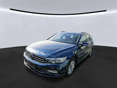 Gebraucht VW Passat Business 150 PS (110 kW) 2023 Aquamarine blue metallic Kombi