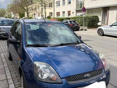 Second-hand Ford Fiesta Style 69 CP (50 kW) 2007 Albastru Hatchback