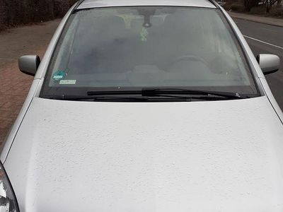 Gebraucht Opel Zafira Family 140 PS (102 kW) 2014 Silber Van / Kleinbus