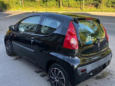 Usata Peugeot 107 68 CV (50 kW) 2008 Nero Utilitaria