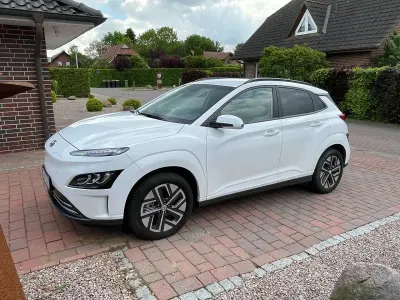 Gebraucht Hyundai Kona Edition 30 100 kW (136 PS) 2022 Weiß SUV