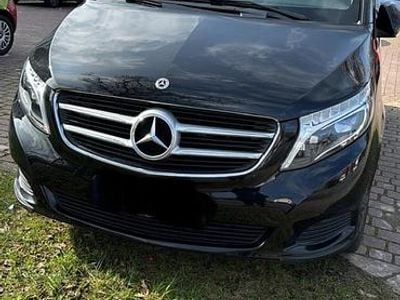 Gebraucht Mercedes V220 163 PS (119 kW) 2018 Schwarz Van / Kleinbus