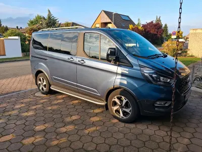 Gebraucht Ford Tourneo Active 131 PS (96 kW) 2022 Blau Van / Kleinbus