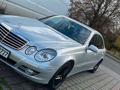 Silber Gebraucht 2006 Mercedes E280 Limousine | 6.900 €