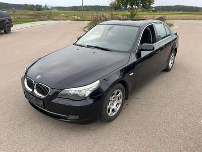 BMW 523