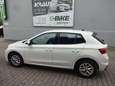 Gebraucht Skoda Fabia Tour 95 PS (69 kW) 2022 Candyweiss Kleinwagen