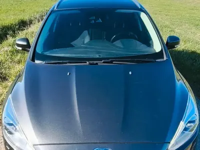 Gebraucht Ford Focus Titanium 150 PS (110 kW) 2018 Grau Kombi