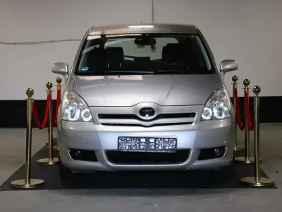 Gebraucht Toyota Corolla Verso Sol 129 PS (94 kW) 2005 Silber Van / Kleinbus