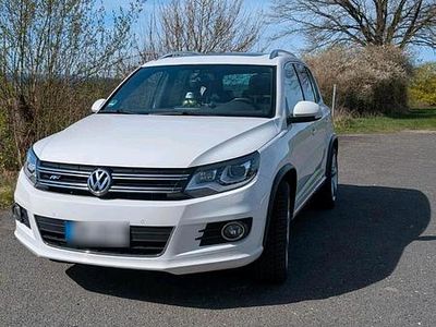 Usata VW Tiguan R-line 140 CV (102 kW) 2012 Bianco SUV