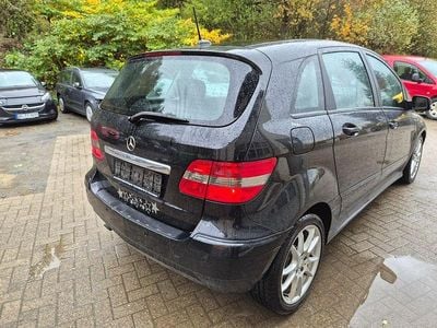 Gebraucht Mercedes B180 109 PS (80 kW) 2010 Schwarz Van / Kleinbus