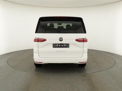 Gebraucht VW Multivan Life 204 PS (150 kW) 2024 Candy weiß Van