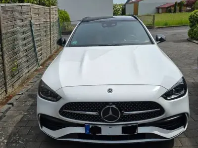 Używany Mercedes C300e 313 KM (230 kW) 2022 Biały Sedan/Limuzyna