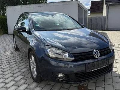 Gebraucht VW Golf VII Match 105 PS (77 kW) 2012 Blau Limousine