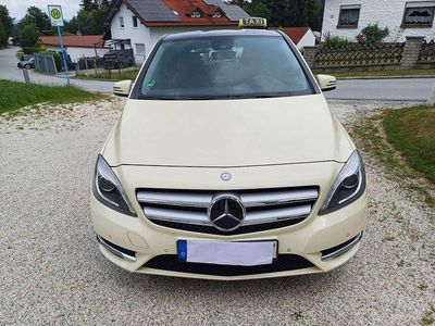 Mercedes B200