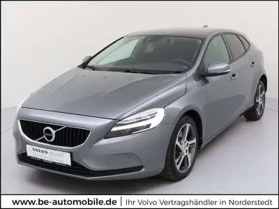 Gebraucht Volvo V40 Momentum 122 PS (89 kW) 2018 Osmiumgrau Kombi