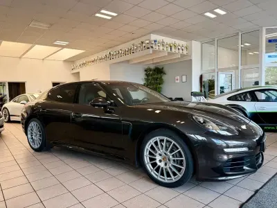 Gebraucht Porsche Panamera Diesel 300 PS (220 kW) 2014 Grau Kleinwagen