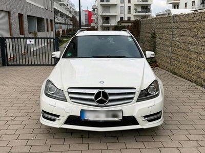 Weiß Gebraucht 2012 Mercedes C250 AMG Kombi | 5.000 € (Guter Preis)