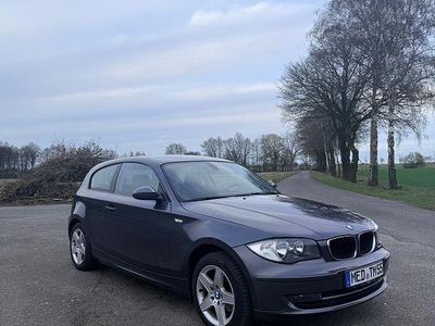 Gebraucht BMW 116 122 PS (89 kW) 2007 Grau Kleinwagen