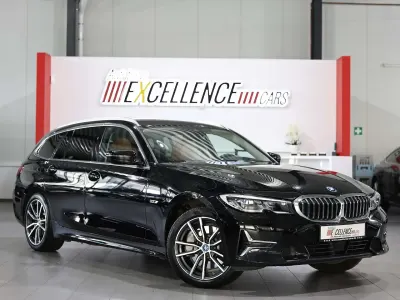 Gebraucht BMW 330e Luxury Line 292 PS (214 kW) 2022 Schwarz Kombi