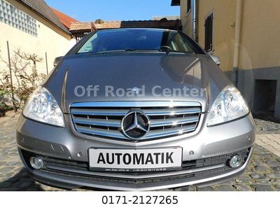 Gebraucht Mercedes A180 Elegance 116 PS (85 kW) 2011 Mountaingrau  met. Kleinwagen