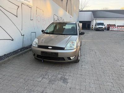 Gebraucht Ford Fiesta 2004 Gold Coupé