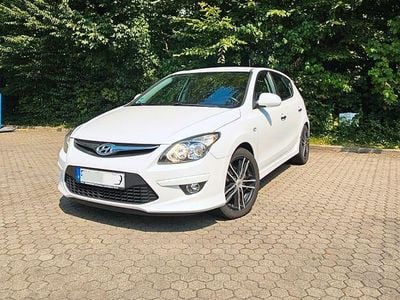 Gebraucht Hyundai i30 Edition+ 109 PS (80 kW) 2011 Weiß Kombi
