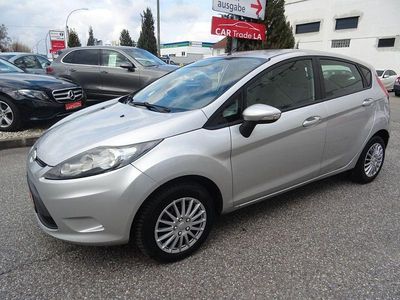 Gebraucht Ford Fiesta Trend 82 PS (60 kW) 2009 Silber Kleinwagen