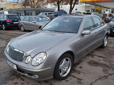 Gebraucht Mercedes E200 163 PS (119 kW) 2004 Silber Limousine