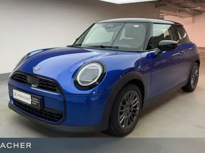 Gebraucht Mini Cooper Classic 114 kW (156 PS) 2025 Blazing blue Kleinwagen