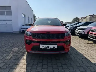 Usado Jeep Compass Altitude 131 HP (96 kW) 2023 Preto SUV