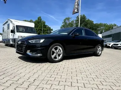 Gebraucht Audi A4 Advanced Plus 204 PS (150 kW) 2022 Mythosschwarz metallic Limousine