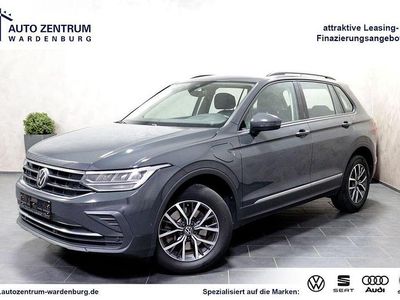 Grau Gebraucht 2022 VW Tiguan Life SUV | 21.260 € (Fairer Preis)