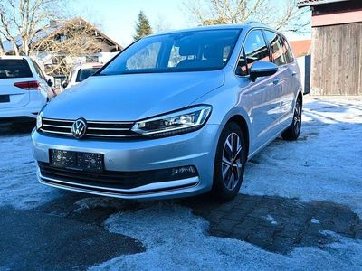 Reflexsilber Gebraucht 2021 VW Touran Highline Van / Kleinbus | 25.999 € (Guter Preis)