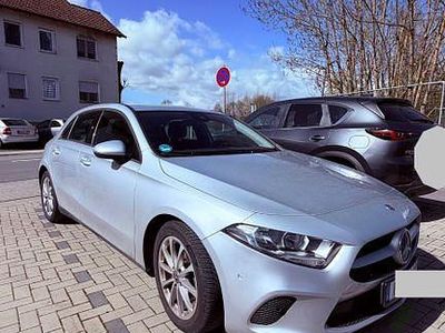 Usata Mercedes A180 136 CV (100 kW) 2019 Argento Berlina