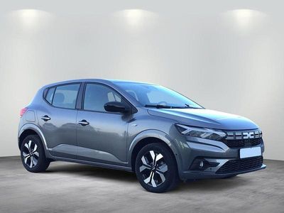 Neu Dacia Sandero Journey 91 PS (66 kW) 2025 Grau Limousine