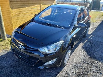 Gebraucht Hyundai i20 86 PS (63 kW) 2012 Schwarz Kleinwagen