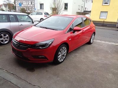Gebraucht Opel Astra Edition 105 PS (77 kW) 2015 Rot Limousine