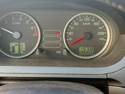 Usata Ford Fiesta 68 CV (50 kW) 2004 Grigio Utilitaria