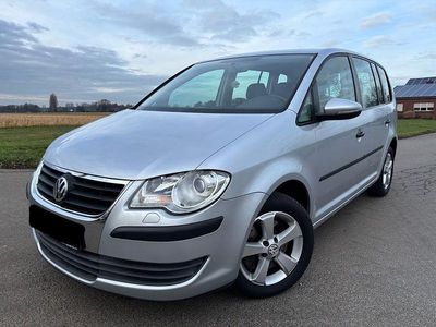 Silber Gebraucht 2009 VW Touran Conceptline Van / Kleinbus | 5.999 € (Fairer Preis)