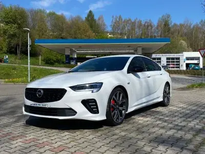 Gebraucht Opel Insignia 230 PS (169 kW) 2021 Weiß Limousine