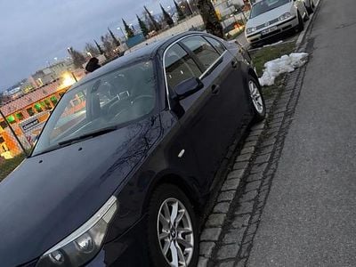 Gebraucht BMW 523 170 PS (125 kW) 2005 Blau Limousine