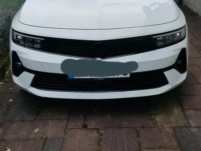 Gebraucht Opel Astra 131 PS (96 kW) 2024 Weiß Kleinwagen