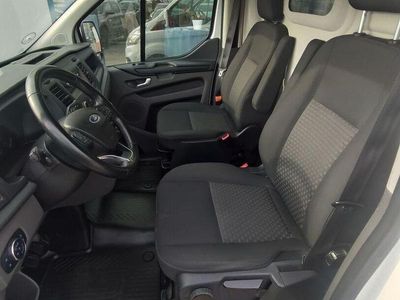 Gebraucht Ford Transit Custom Trend 131 PS (96 kW) 2019 Frostweiß Van / Kleinbus